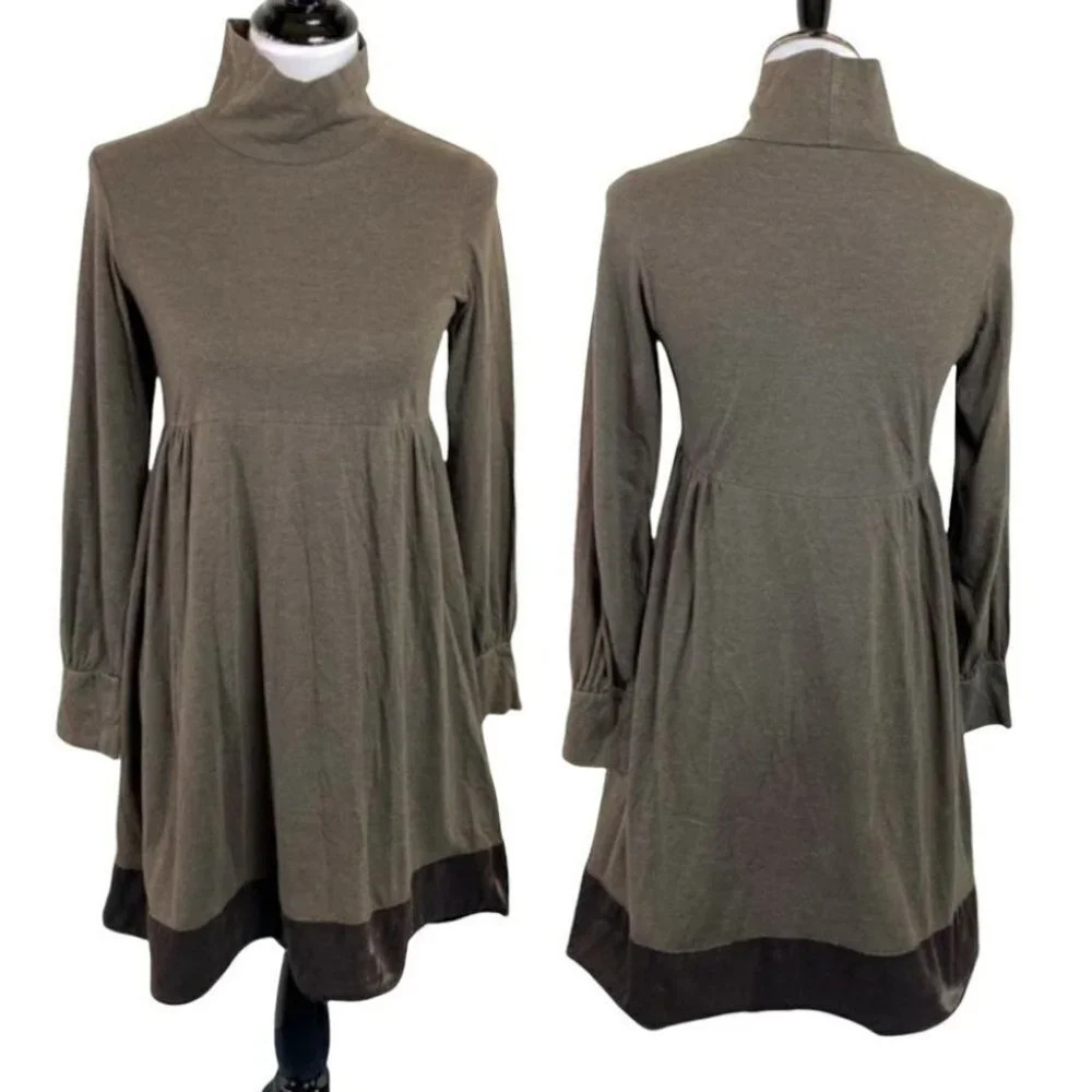 Uniqlo XS brown long sleeve velvet trim dress